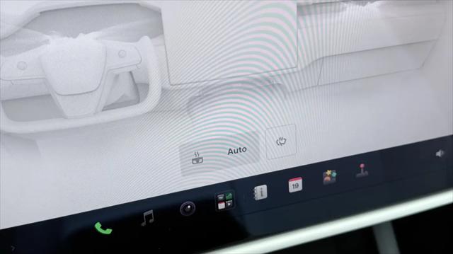 2022 Tesla Model X Plaid Tri Motor All-Wheel Drive