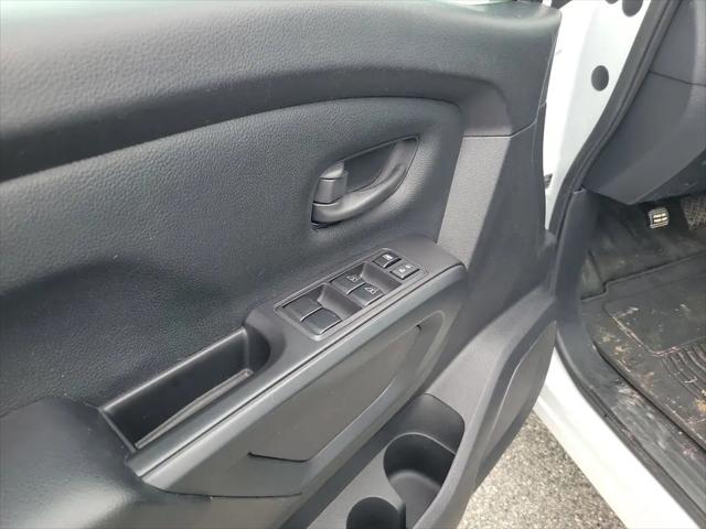 2022 Nissan Titan Crew Cab S 4x2