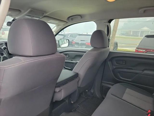 2022 Nissan Titan Crew Cab S 4x2