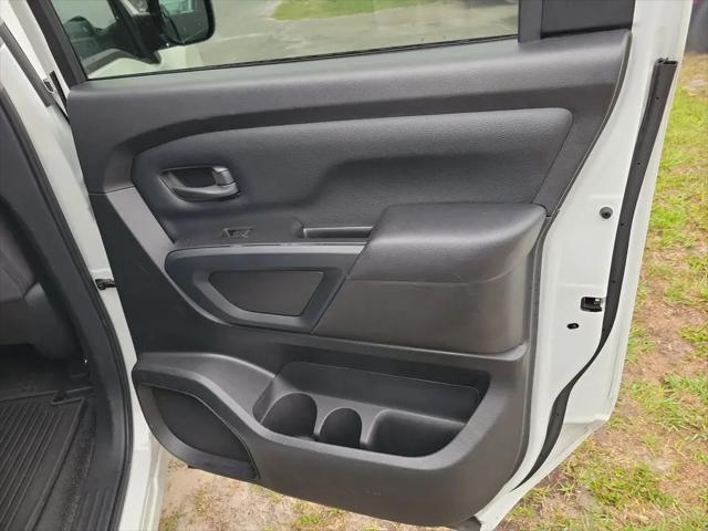 2022 Nissan Titan Crew Cab S 4x2