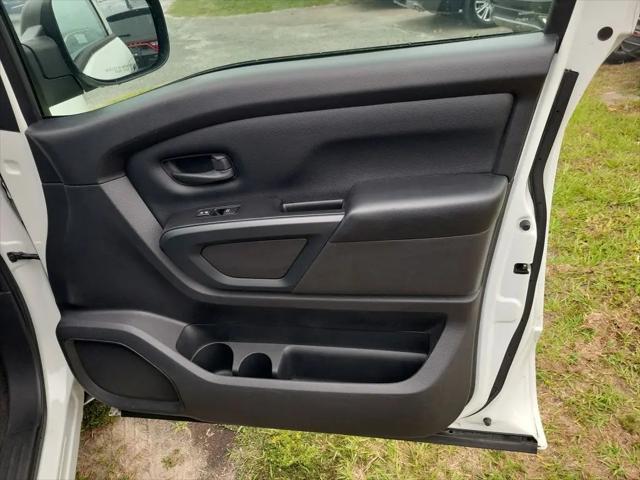 2022 Nissan Titan Crew Cab S 4x2