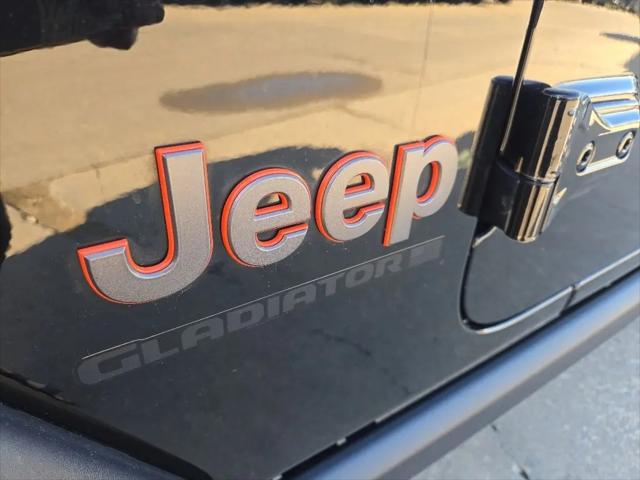 2023 Jeep Gladiator Sport
