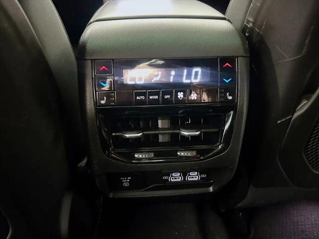 2023 Jeep Grand Cherokee L Summit 4x4