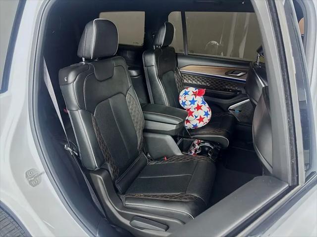 2023 Jeep Grand Cherokee L Summit 4x4