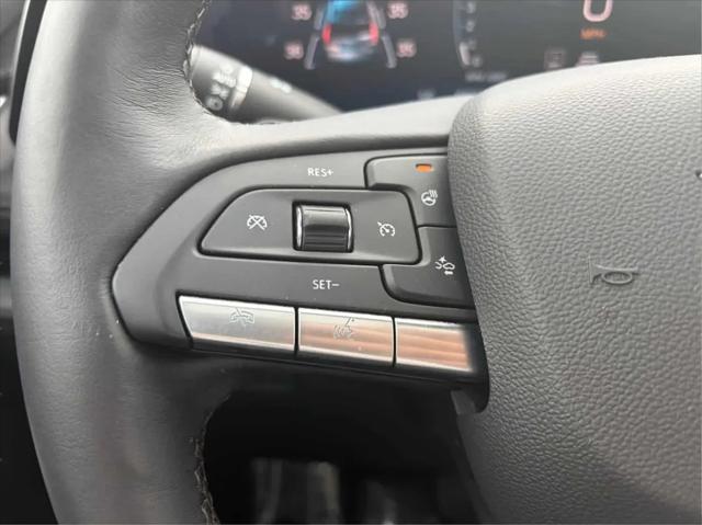 2025 Cadillac XT4 AWD Premium Luxury