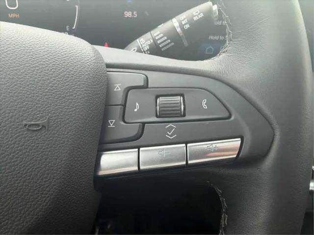 2025 Cadillac XT4 AWD Premium Luxury