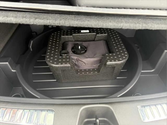 2025 Cadillac XT4 AWD Premium Luxury