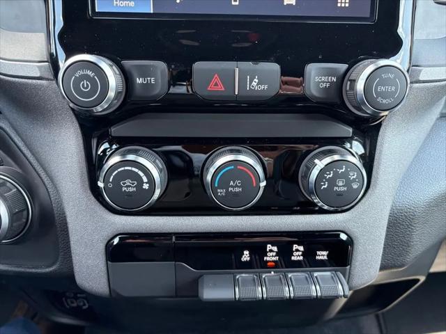 2025 Ram 1500 Tradesman Crew Cab 4x4 5'7" Box