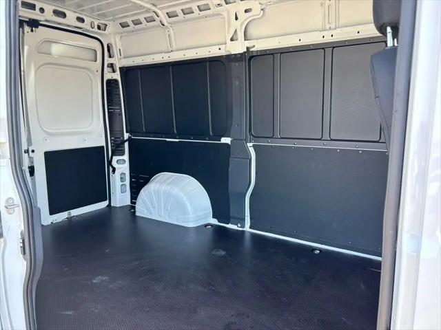 2024 Ram ProMaster 2500 Cargo Van Tradesman High Roof 136" WB w/Pass Seat