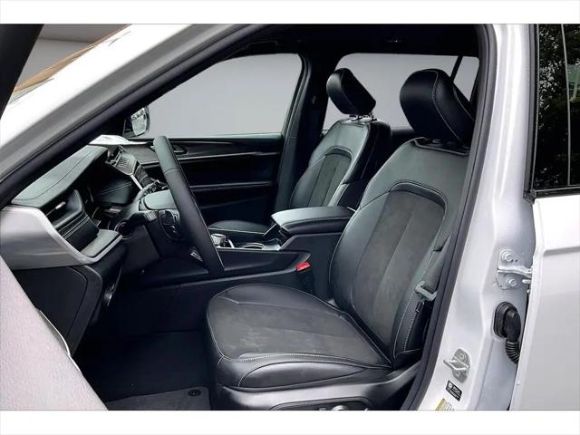 2026 Jeep Grand Cherokee L Altitude 4x4