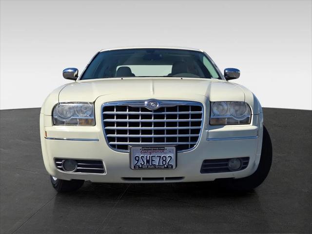 2010 Chrysler 300 Touring/Signature Series/Executive Series