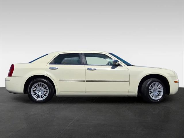 2010 Chrysler 300 Touring/Signature Series/Executive Series