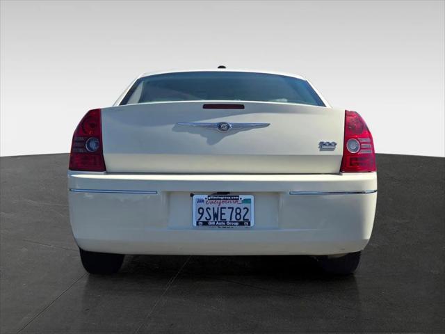 2010 Chrysler 300 Touring/Signature Series/Executive Series