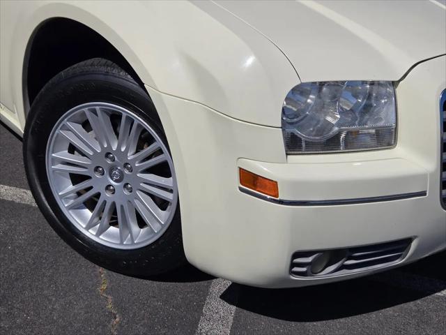 2010 Chrysler 300 Touring/Signature Series/Executive Series