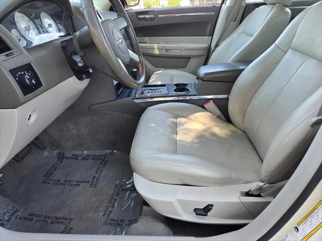 2010 Chrysler 300 Touring/Signature Series/Executive Series
