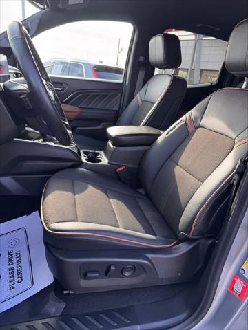 2025 GMC Canyon 4WD AT4