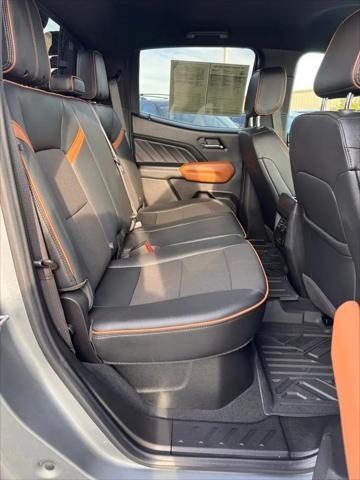 2025 GMC Canyon 4WD AT4