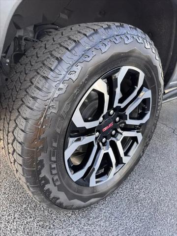 2025 GMC Canyon 4WD AT4