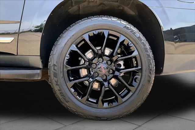 2023 GMC Yukon XL 4WD SLT