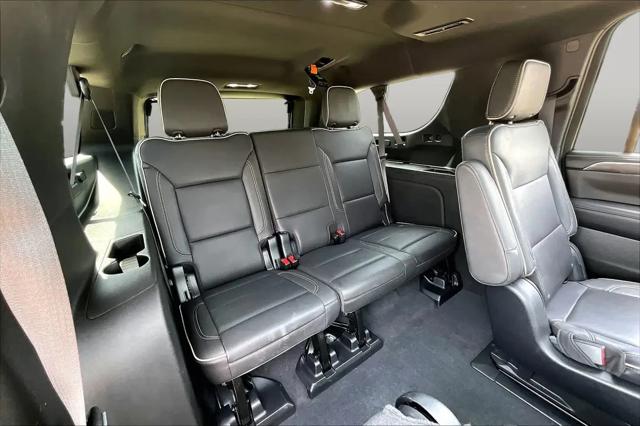 2023 GMC Yukon XL 4WD SLT