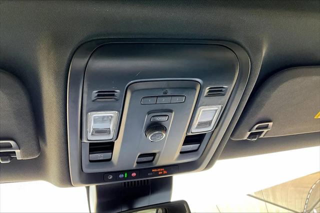 2023 GMC Yukon XL 4WD SLT