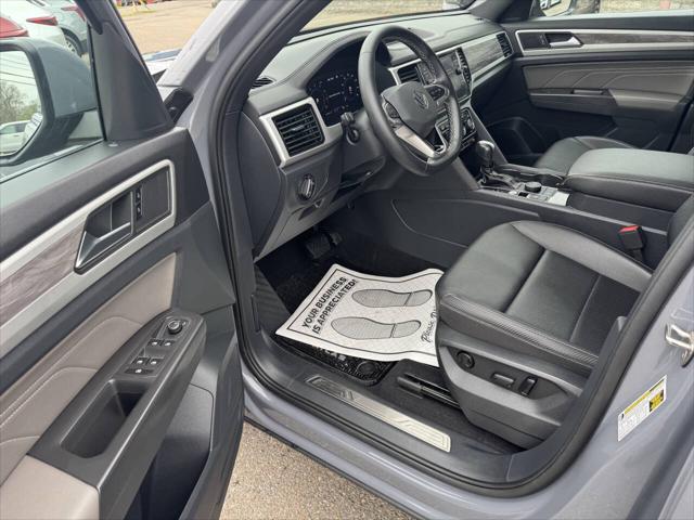 2022 Volkswagen Atlas Cross Sport 2.0T SE w/Technology