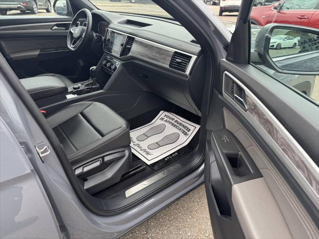 2022 Volkswagen Atlas Cross Sport 2.0T SE w/Technology