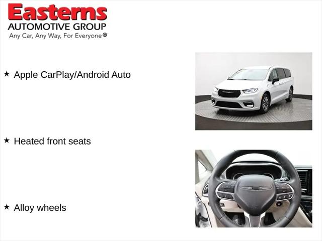 2024 Chrysler Pacifica Hybrid Select