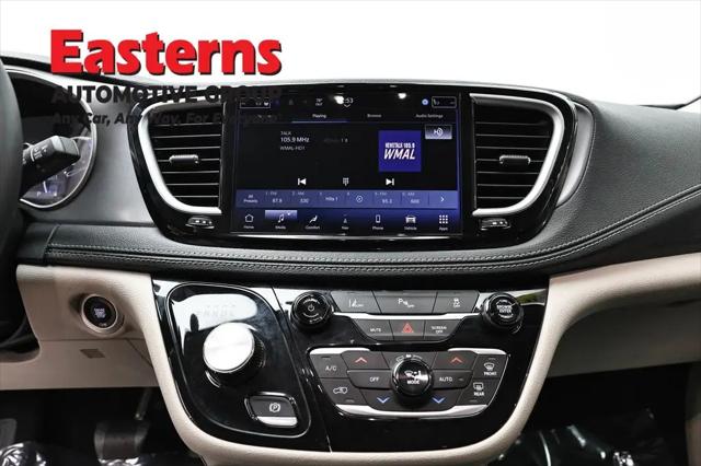 2024 Chrysler Pacifica Hybrid Select