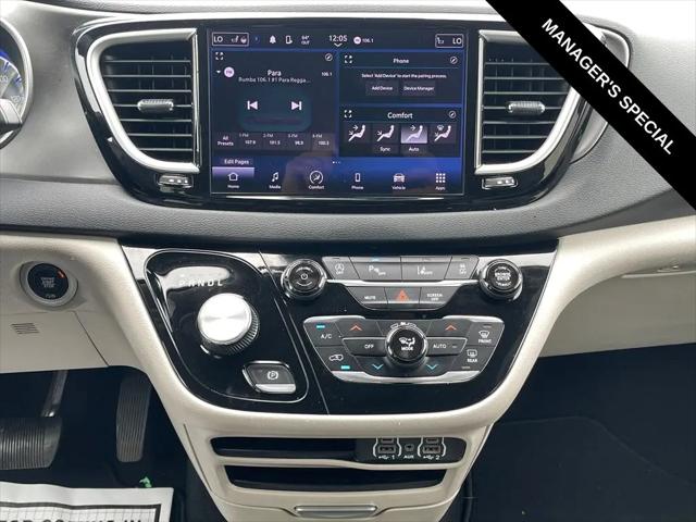 2023 Chrysler Pacifica Touring L