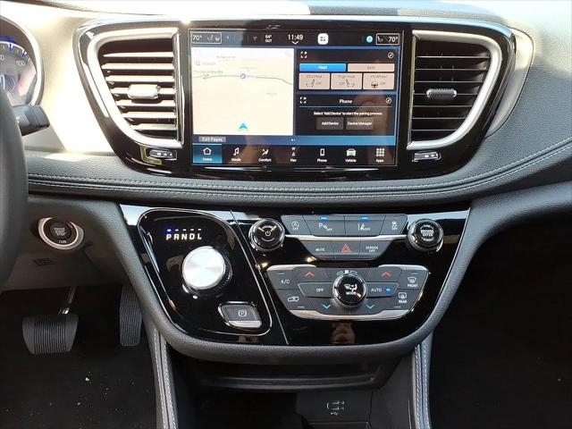 2027 Chrysler Pacifica Limited