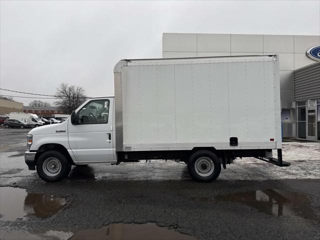 2025 Ford E-350 Cutaway Base