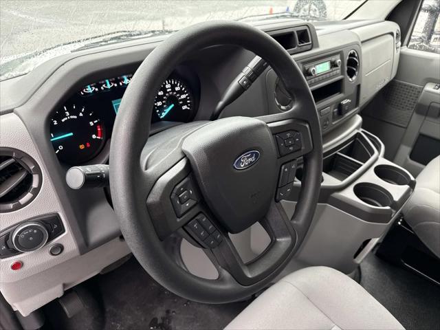 2025 Ford E-350 Cutaway Base
