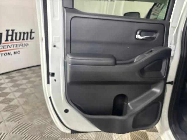 2025 Nissan Frontier Crew Cab SV 4x4