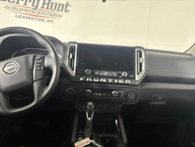 2025 Nissan Frontier Crew Cab SV 4x4
