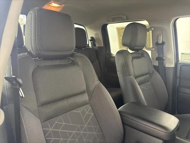 2025 Nissan Frontier Crew Cab SV 4x4