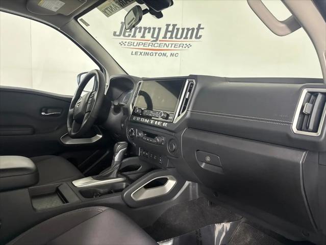 2025 Nissan Frontier Crew Cab SV 4x4
