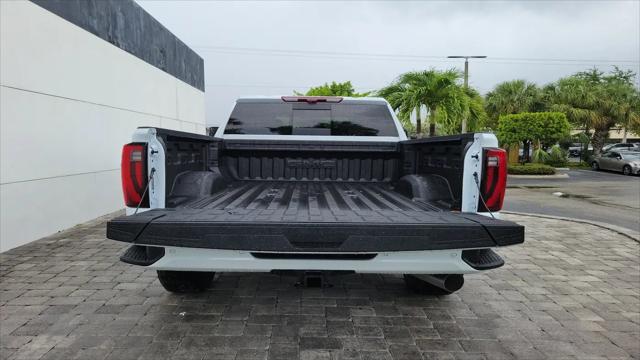 2026 GMC Sierra 2500HD Crew Cab, Standard Bed, Denali, 4WD