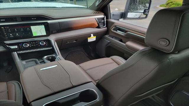 2026 GMC Sierra 2500HD Crew Cab, Standard Bed, Denali, 4WD