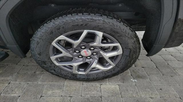 2026 GMC Sierra 1500 Crew Cab, Short Bed, SLT, RWD