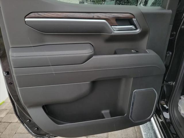 2026 GMC Sierra 1500 Crew Cab, Short Bed, SLT, RWD
