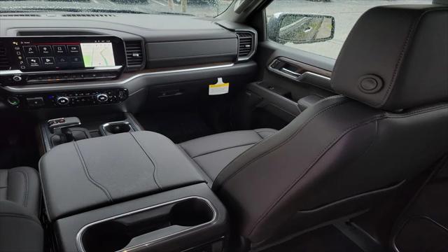 2026 GMC Sierra 1500 Crew Cab, Short Bed, SLT, RWD