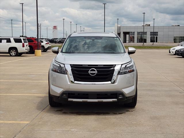 2025 Nissan Pathfinder Platinum 4WD