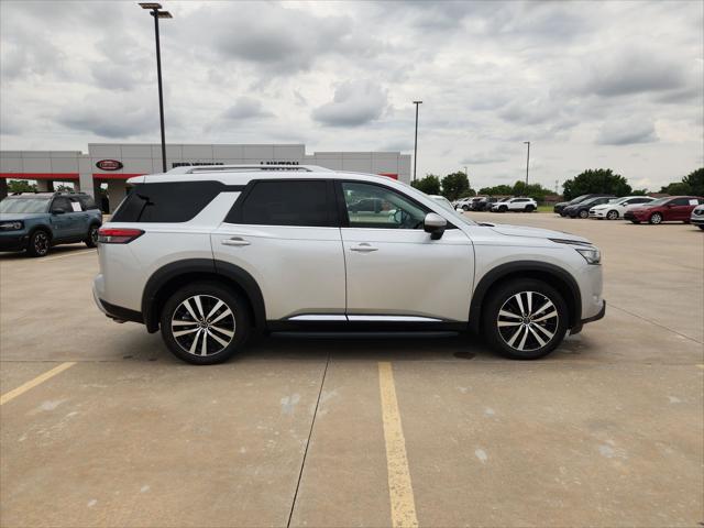 2025 Nissan Pathfinder Platinum 4WD