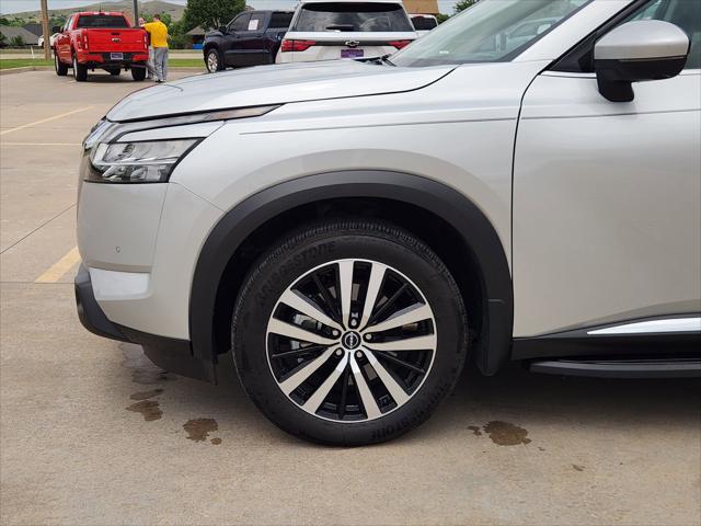 2025 Nissan Pathfinder Platinum 4WD