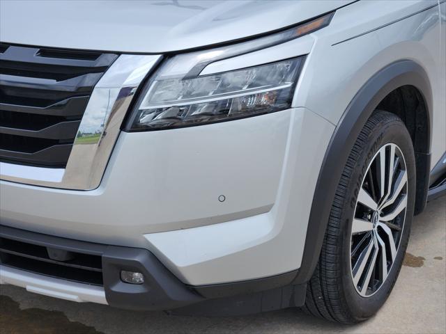 2025 Nissan Pathfinder Platinum 4WD