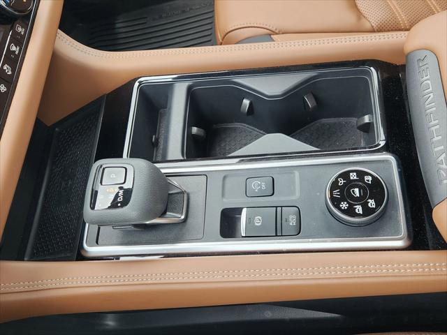 2025 Nissan Pathfinder Platinum 4WD