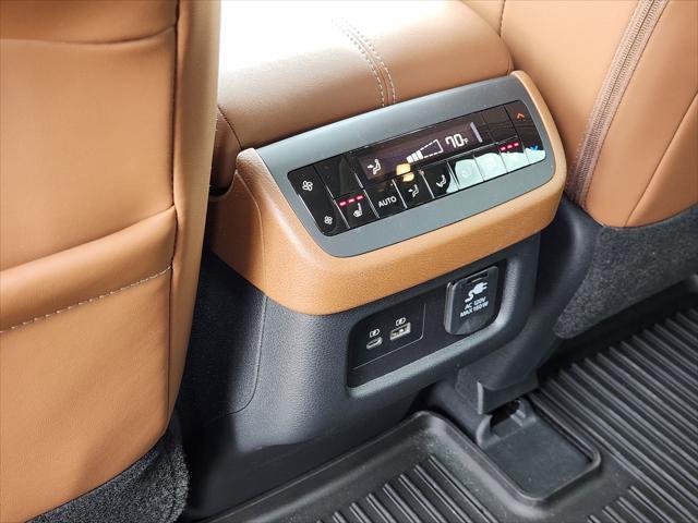 2025 Nissan Pathfinder Platinum 4WD