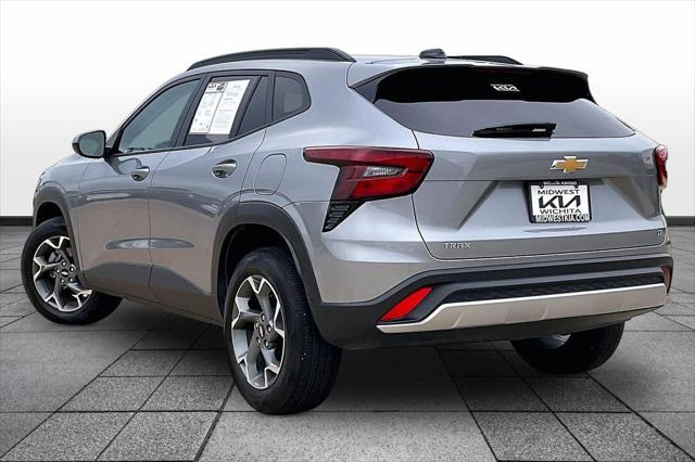 2025 Chevrolet Trax FWD LT