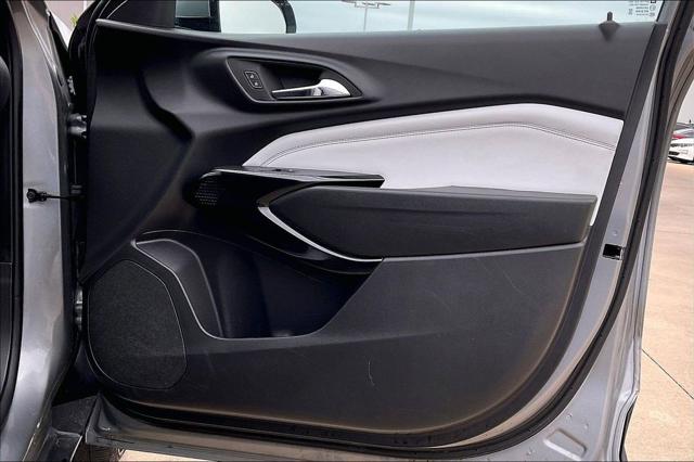 2025 Chevrolet Trax FWD LT
